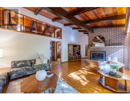 8 HIGHLAND DRIVE - 20