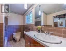 8 HIGHLAND DRIVE - 26