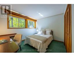 8 HIGHLAND DRIVE - 31