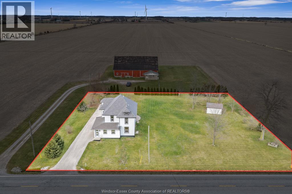 27 Road 7 East, Kingsville