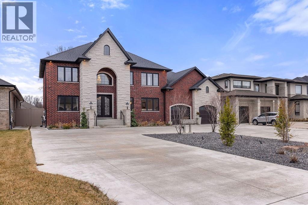 3740 DONATO DRIVE, LaSalle