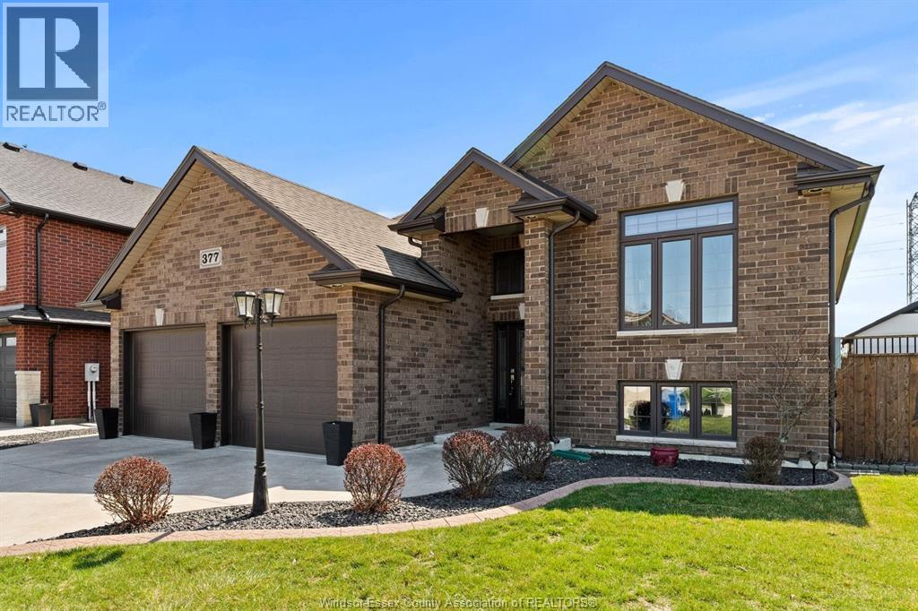 377 PIROLI CRESCENT, Lakeshore