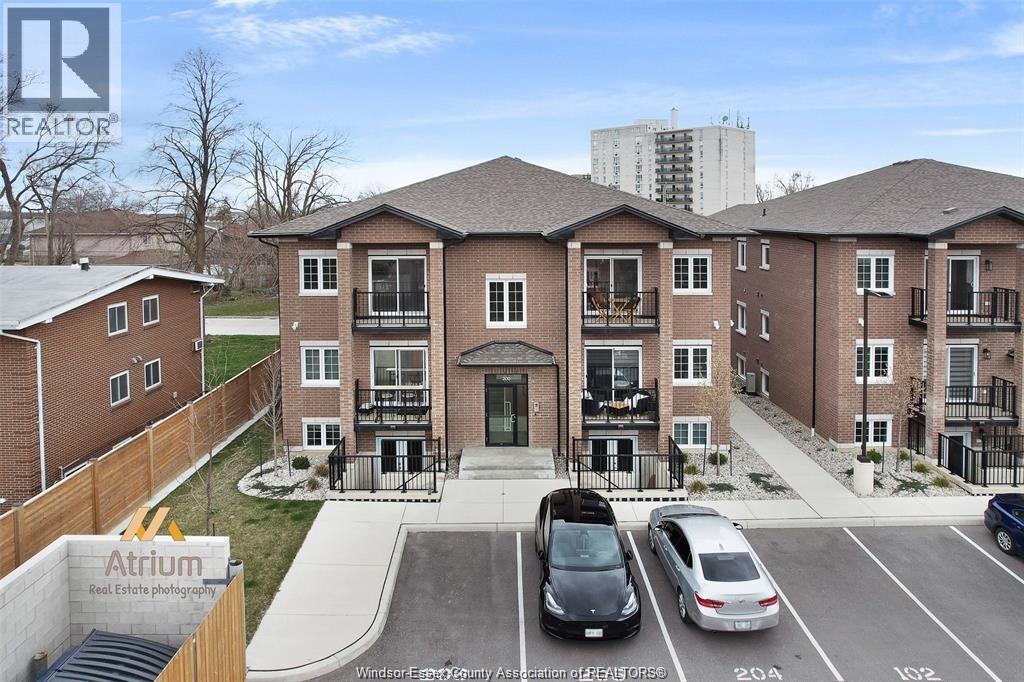233 WATSON UnitNo. 201, Windsor