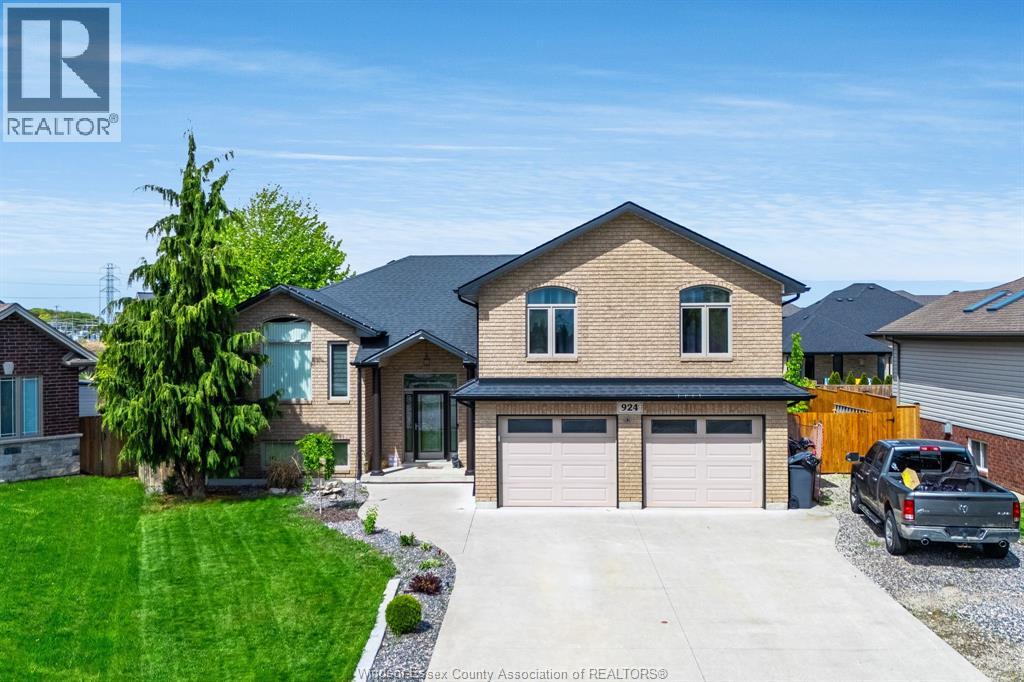 924 Driftwood CRESCENT, Lakeshore