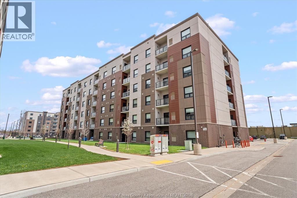 728 BROWNSTONE UnitNo. 610, Lakeshore