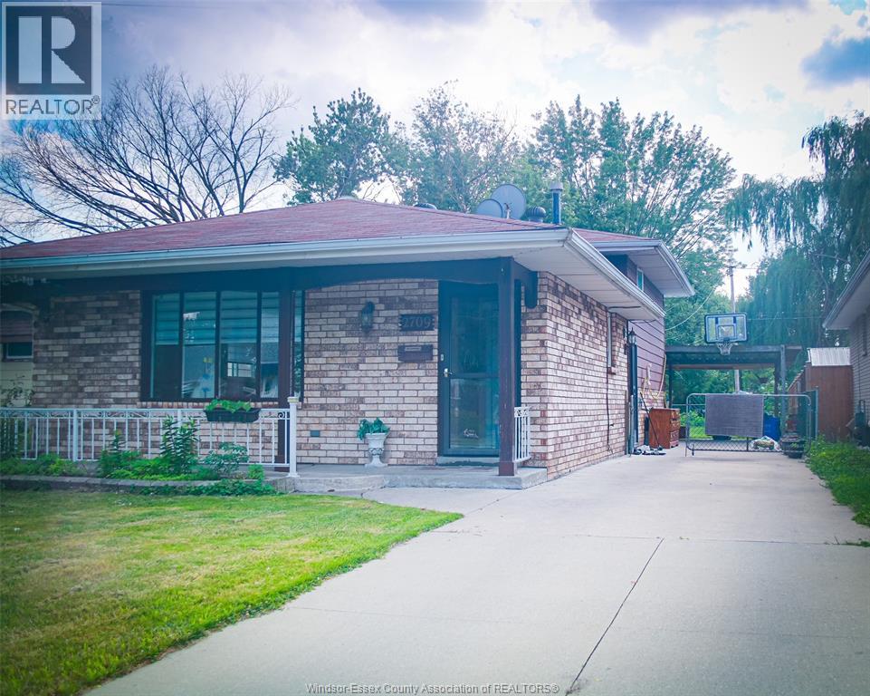 2709 CLEMENCEAU, Windsor
