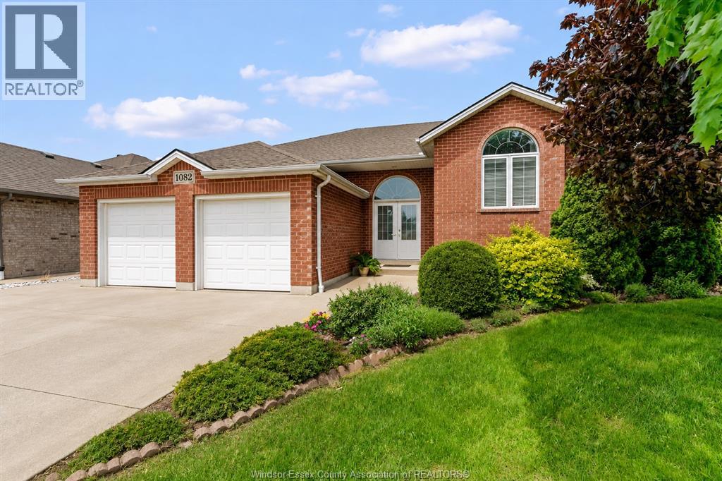 1082 MONARCH MEADOWS, Lakeshore