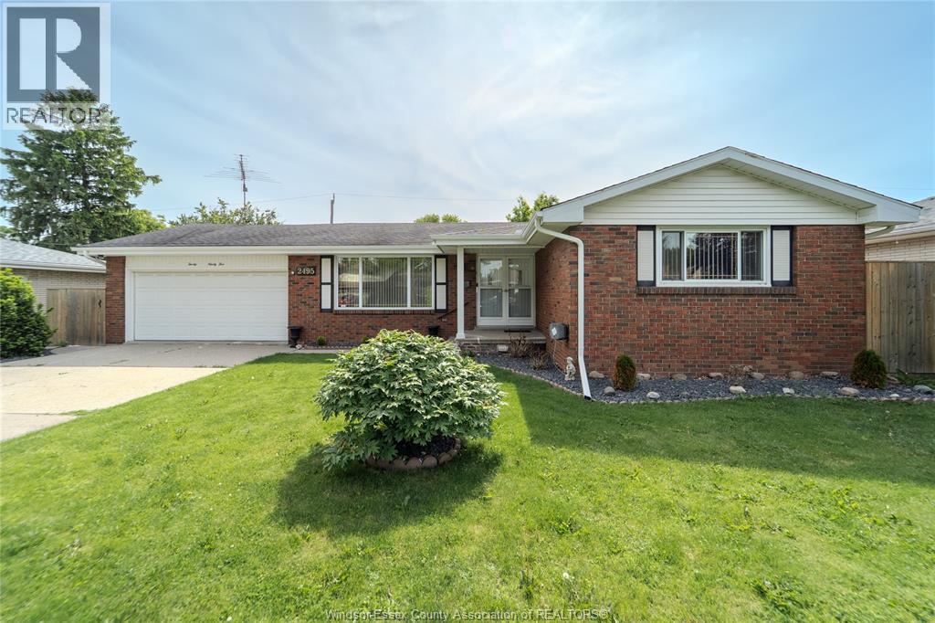 2495 MCKAY, Windsor