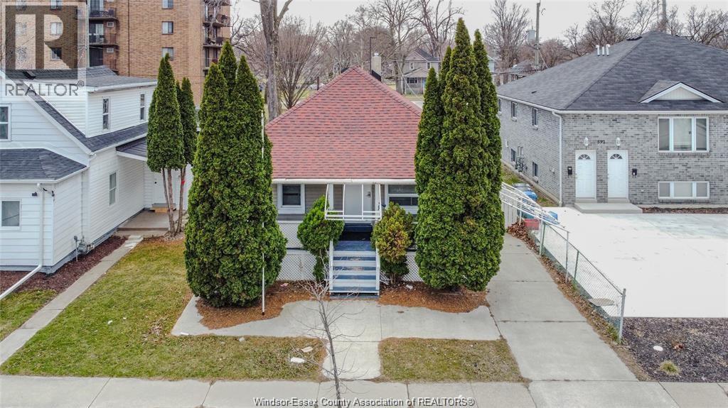 609 St. Joseph, Windsor
