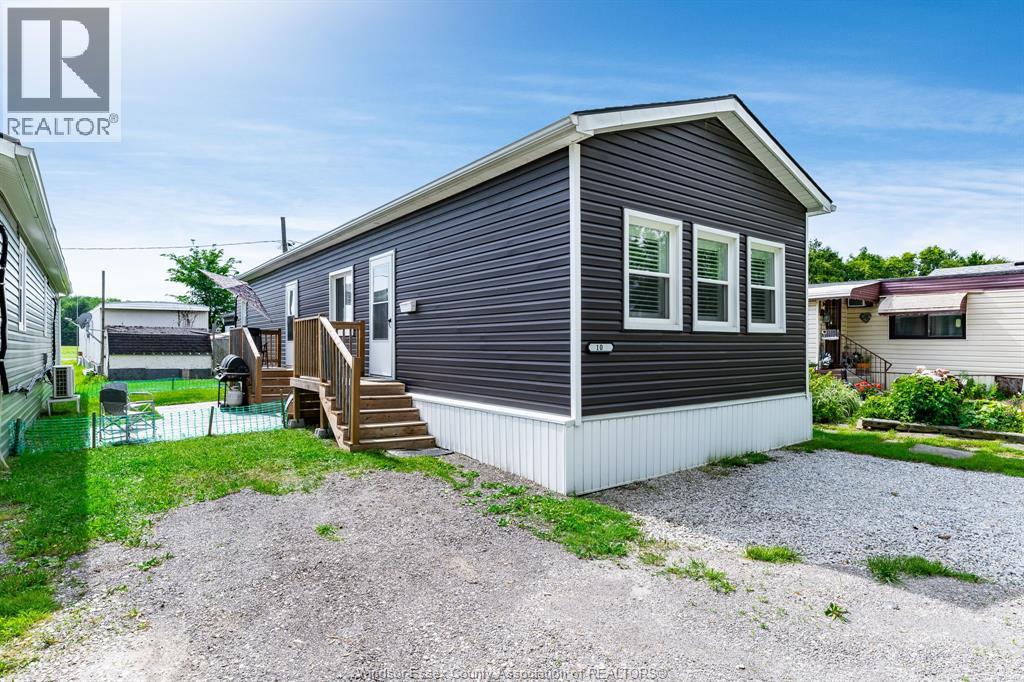 11408 County Rd 46 No.10, Comber