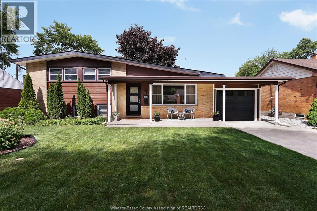 3680 Roxorough BOULEVARD, Windsor