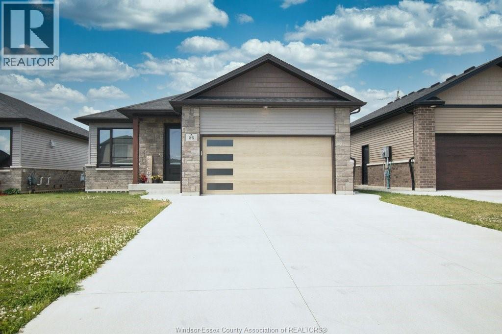 26 EVENING DRIVE, Chatham