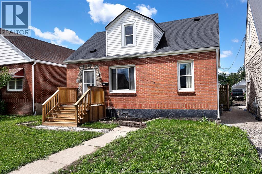 1527 BENJAMIN AVENUE, Windsor