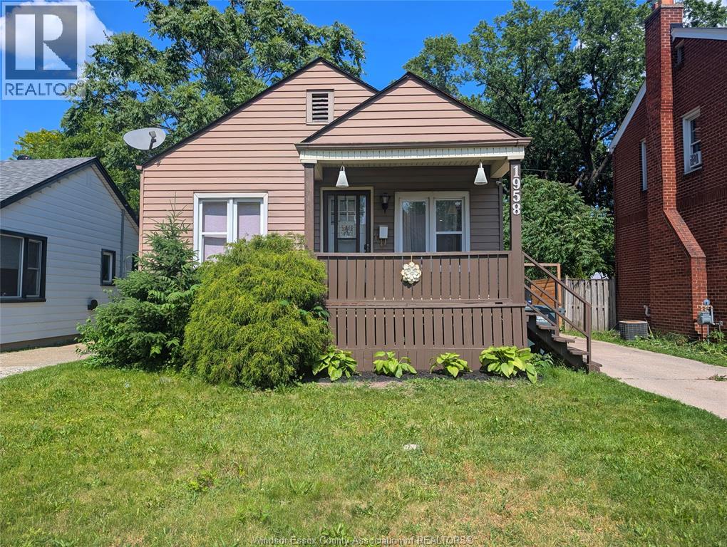 1958 Tourngeau ROAD, Windsor