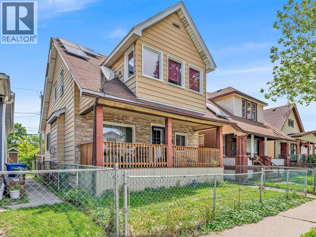 1084 HICKORY, Windsor