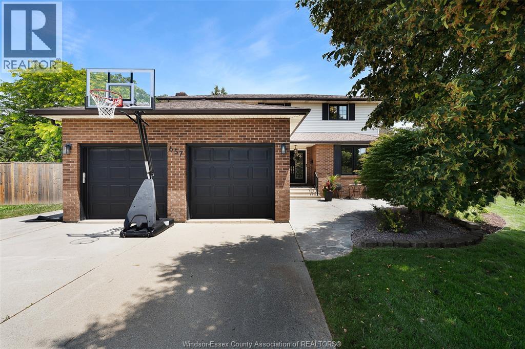 657 DRESDEN PLACE, Tecumseh