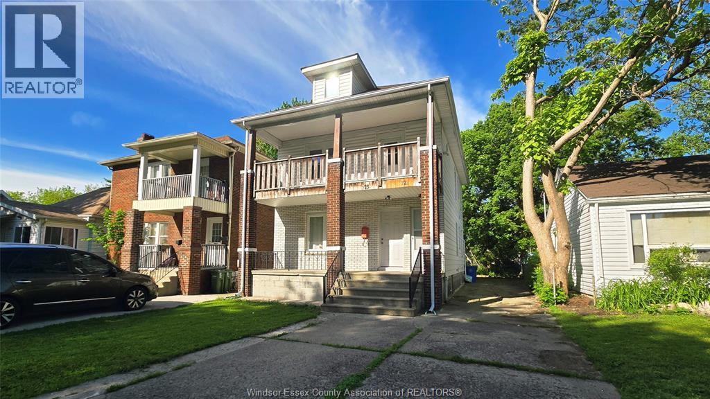 721-723 CAMPBELL AVENUE, Windsor