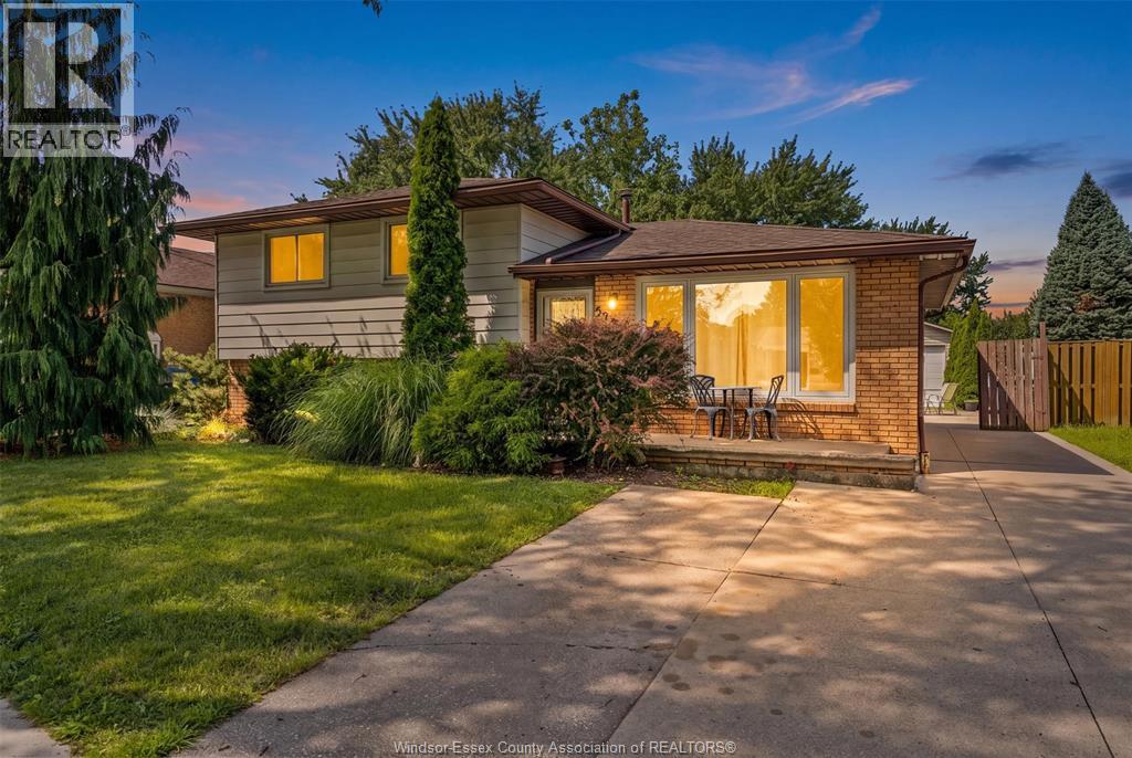3285 ROSEBRIAR ROAD, Windsor