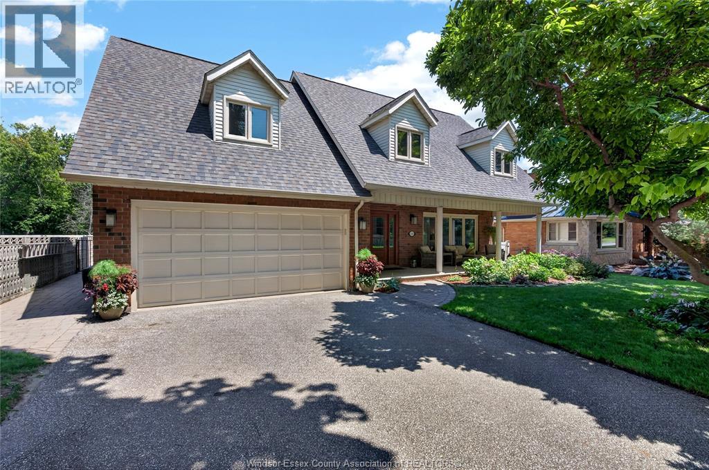 220 EASTLAWN, Windsor