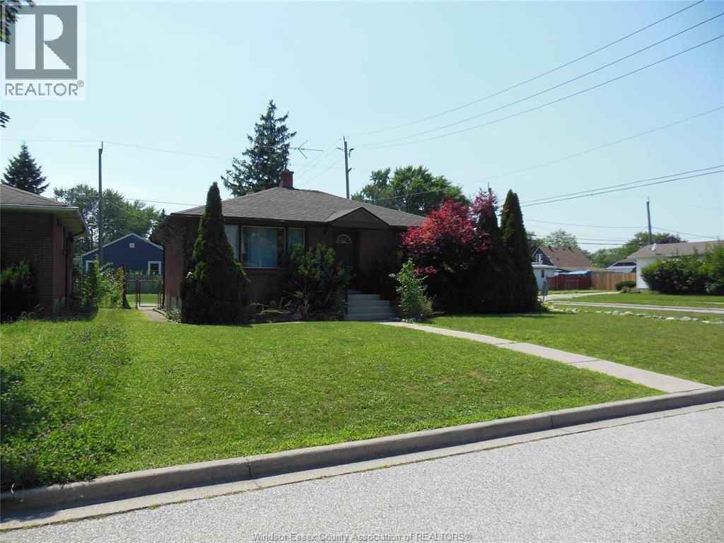 1105 HARRISON, Windsor