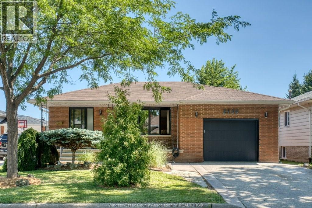 2954 RUSHTON DRIVE, Windsor