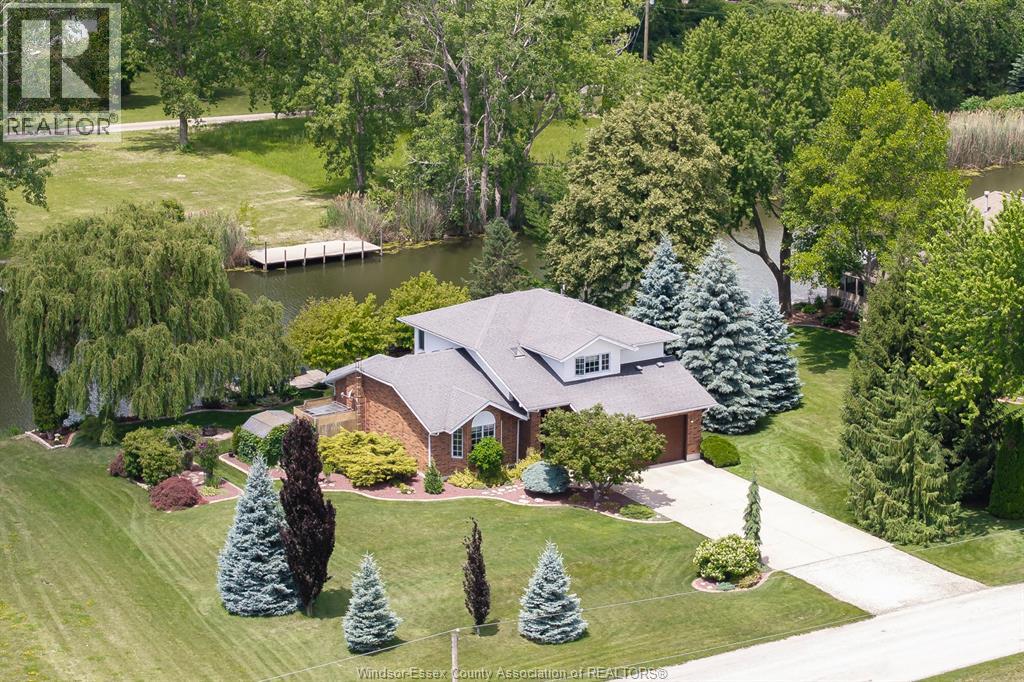 605 MARKHAM DRIVE, Lighthouse Cove