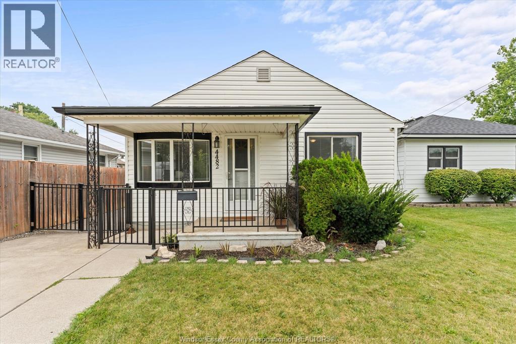 4482 Grand Marais ROAD East, Windsor