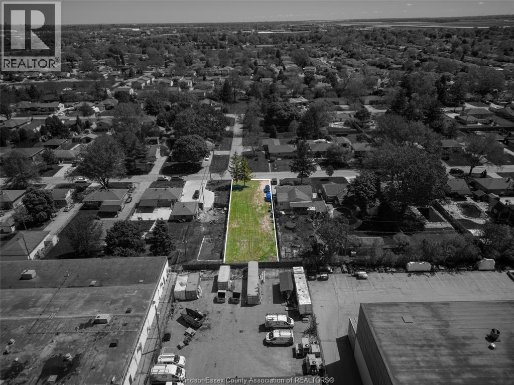 3199 WOODLAWN, Windsor
