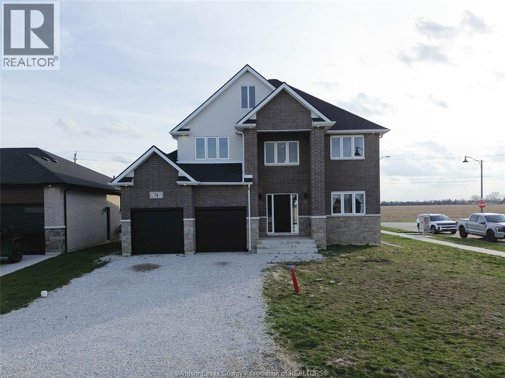 74 DUNDEE DRIVE, Chatham