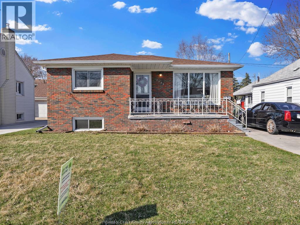 2459 FRANCOIS ROAD, Windsor