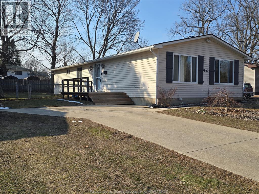 302 Summerset AVENUE, Kingsville
