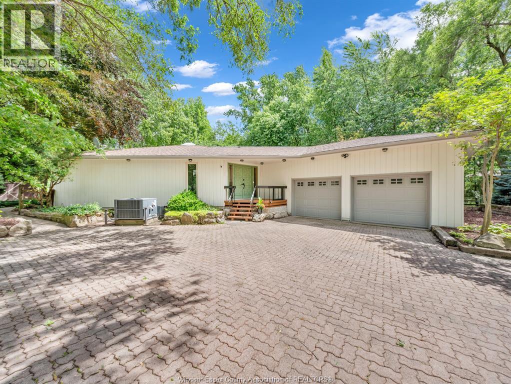 8850 MALDEN ROAD, LaSalle