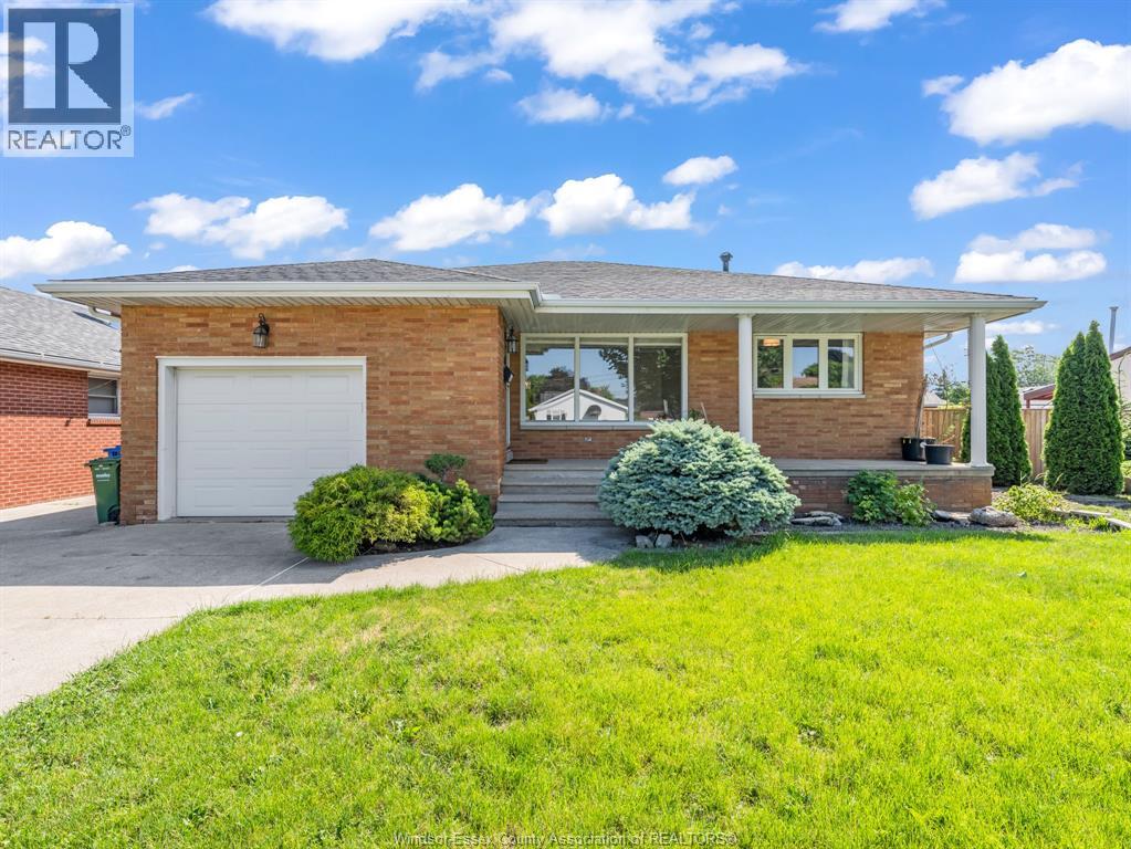 424 LAPORTE AVENUE, Windsor