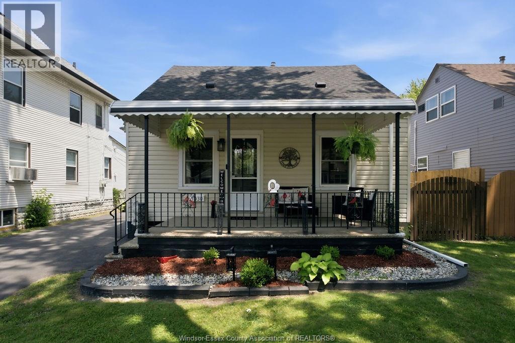1030 CAMPBELL AVENUE, Windsor