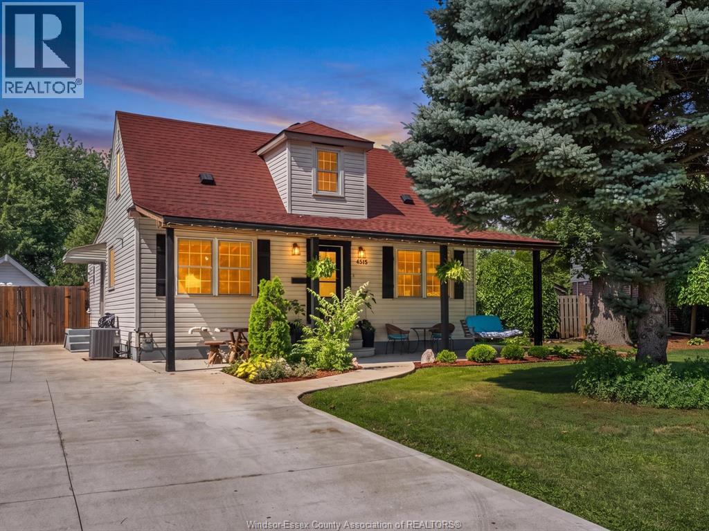 4315 ROSELAND DRIVE West, Windsor