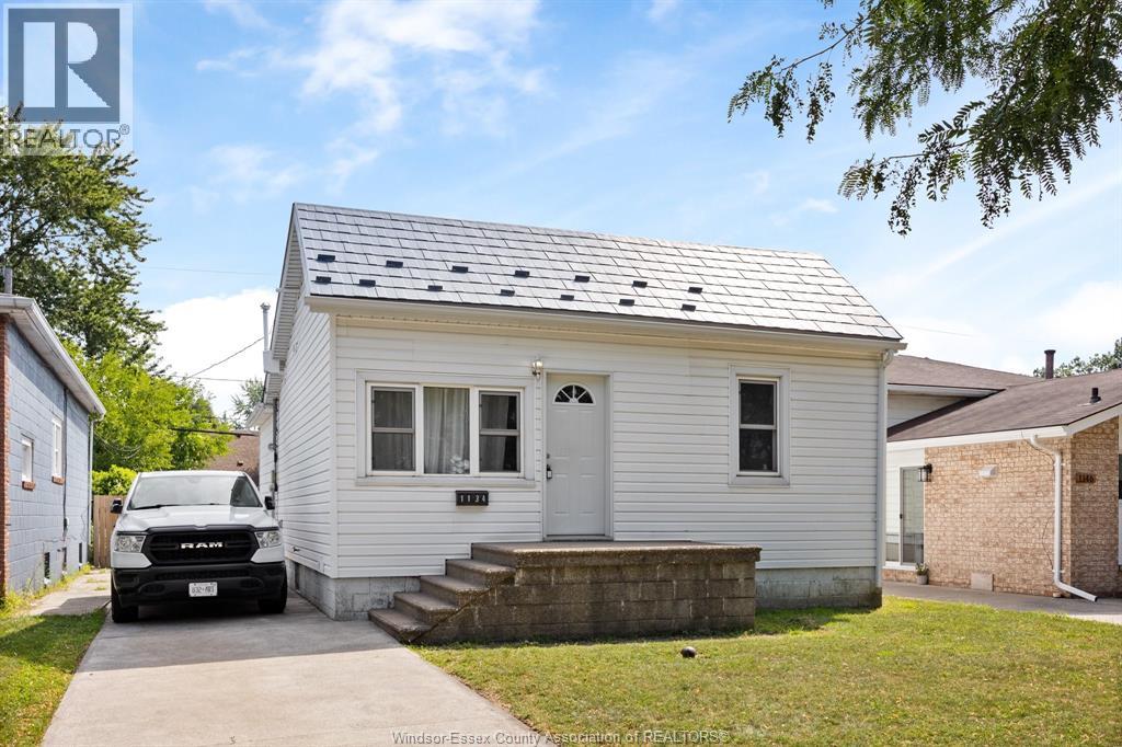 1134 CALIFORNIA, Windsor