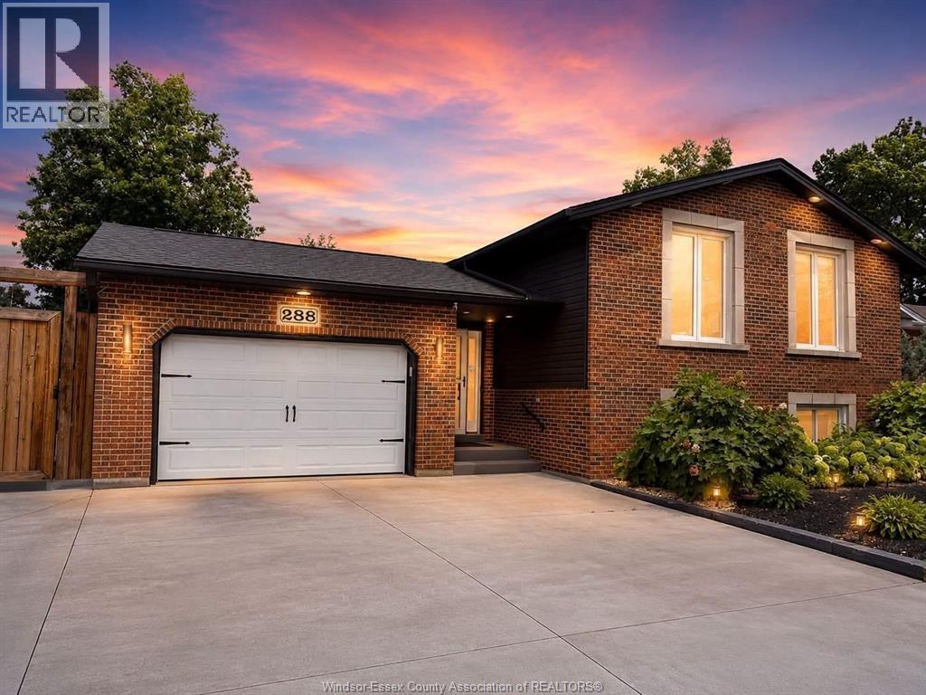 288 RAMBLEWOOD DRIVE, LaSalle