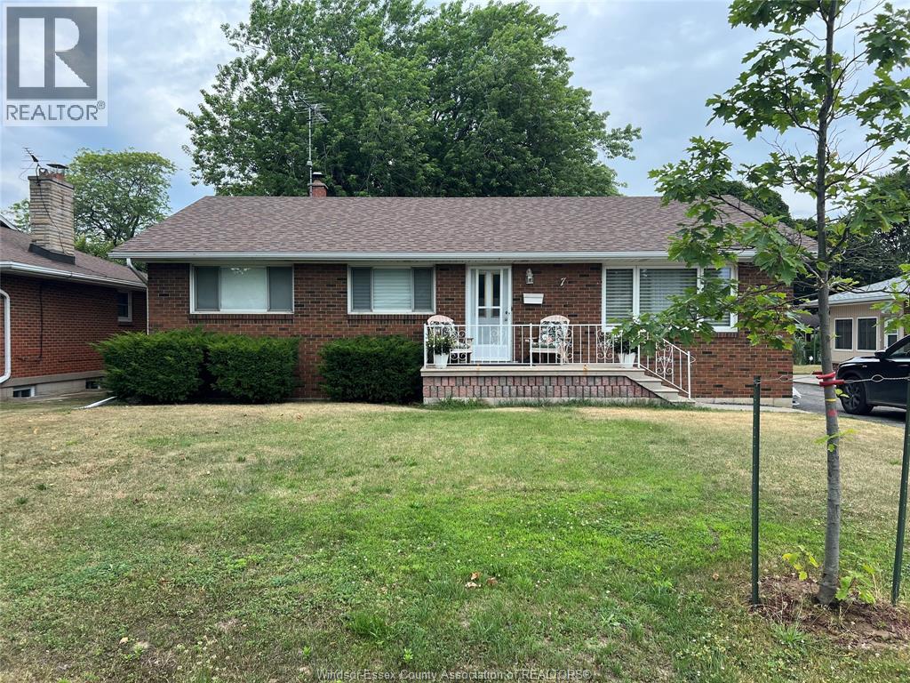 7 GLADSTONE AVENUE, Leamington