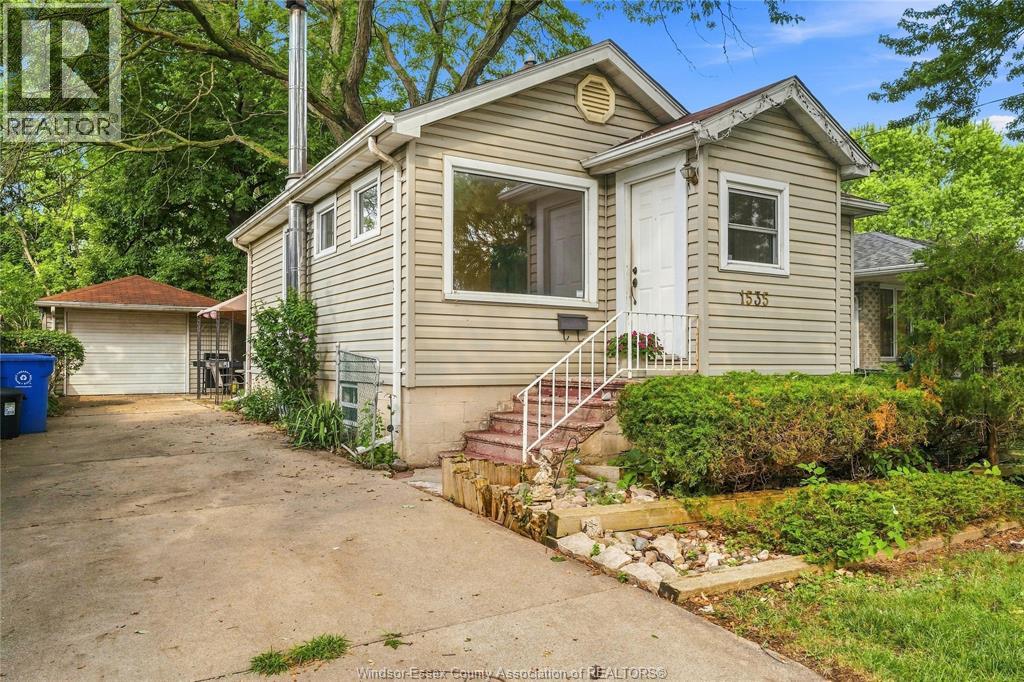 1535 BUCKINGHAM DRIVE, Windsor