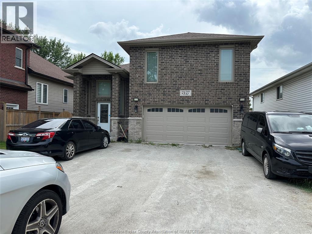 2127 DOMINION BOULEVARD, Windsor