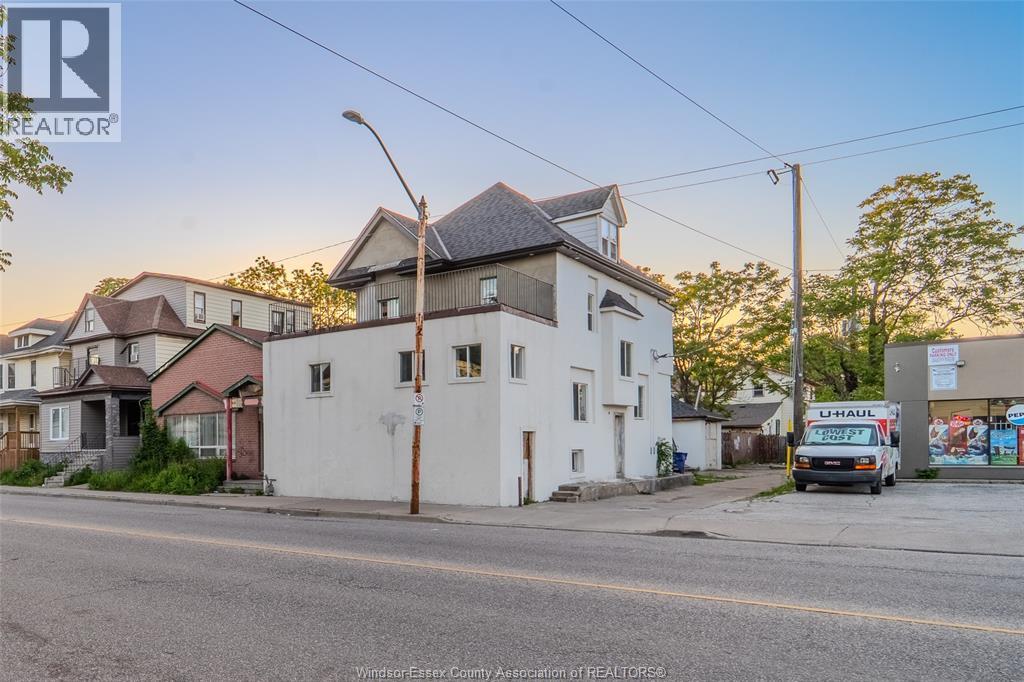 430 WYANDOTTE STREET West, Windsor