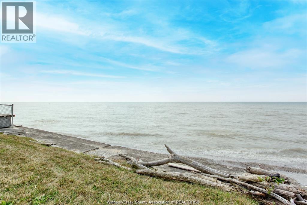 127 LAKEWOOD DRIVE, Amherstburg