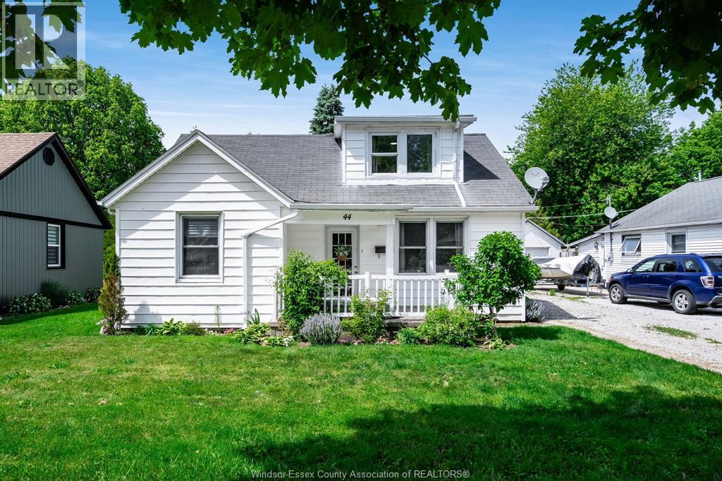44 MCLEAN, Kingsville