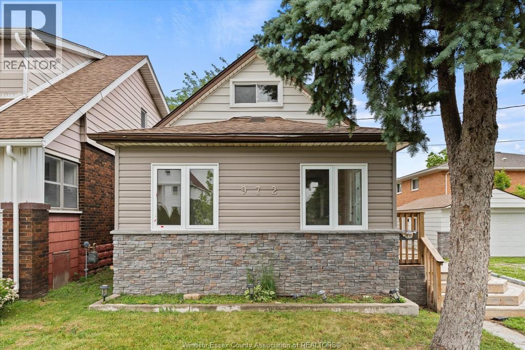 972 WELLINGTON AVENUE, Windsor