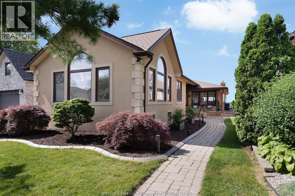12862 RIVERSIDE, Tecumseh