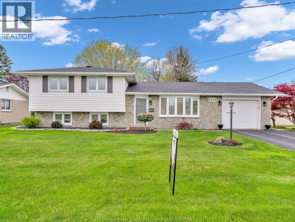 1533 PEACH DRIVE, Ruthven