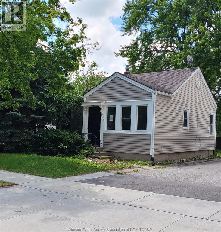 3576 Barrymore LANE, Windsor