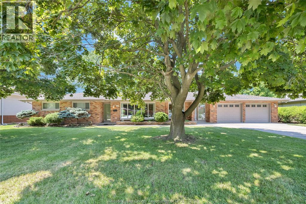 333 Barry, Tecumseh