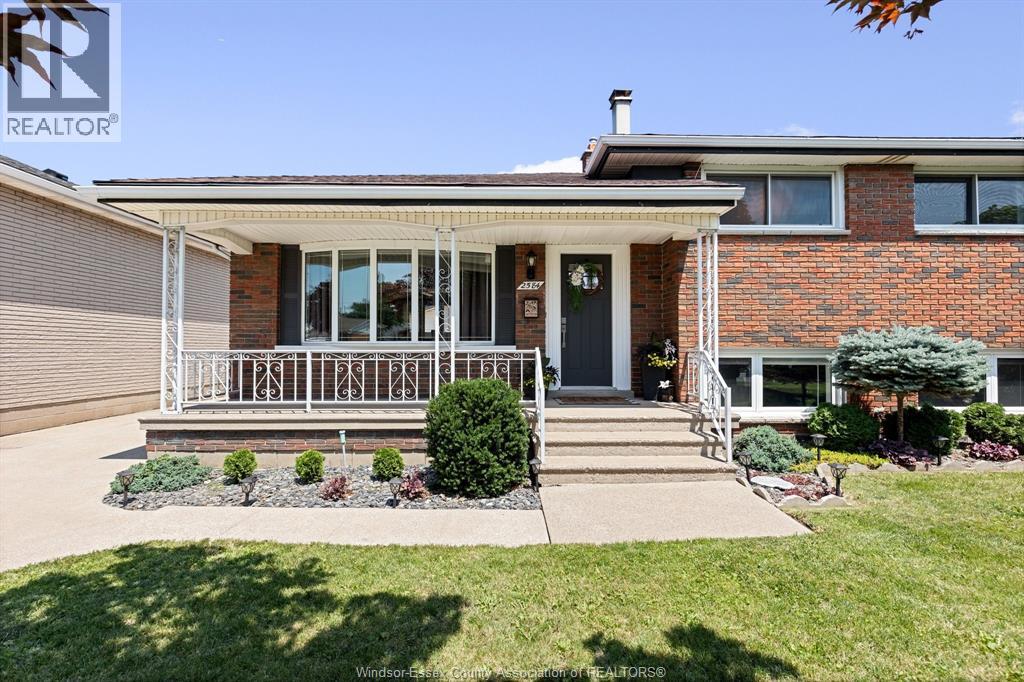 2584 RIVARD AVE, Windsor