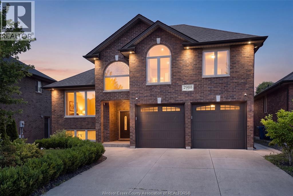 2988 RUTH, Windsor
